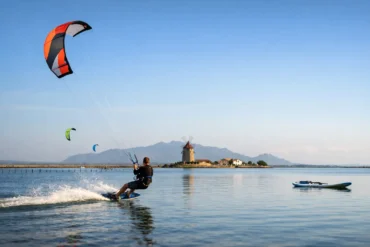 Kitesurf Lo Stagnone for Wind and Stillness